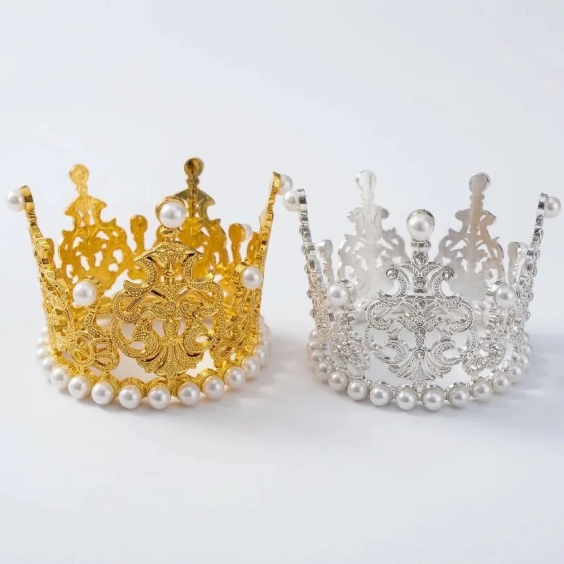 Mini Couronne Décorative pour Gâteaux avec Perles & Strass – Cake Topper Tiara Royal (Or ou Argent)